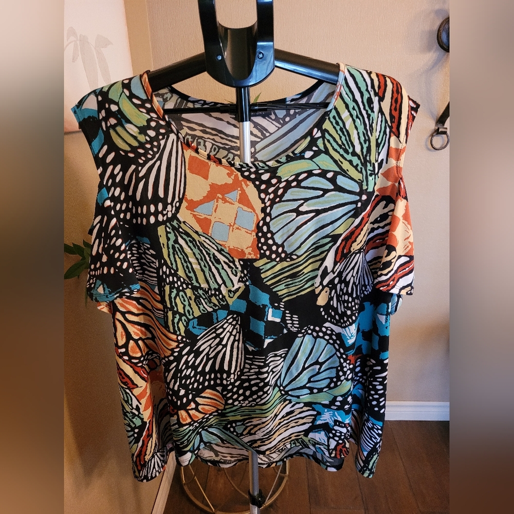 Mr. Max Plus Fashions Women's Multicolor Printed V-Neck Top